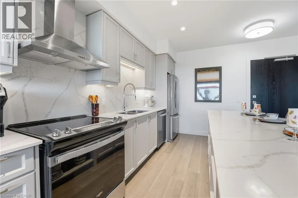 15 GLEBE Street Unit# 1410, #1410