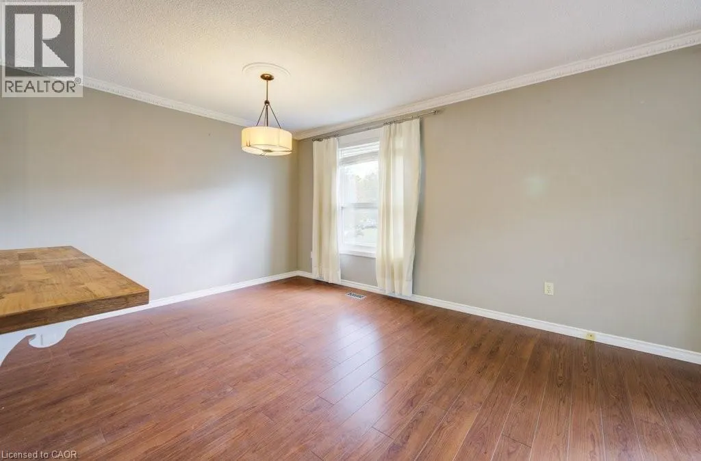 7 FOLKSTONE Crescent