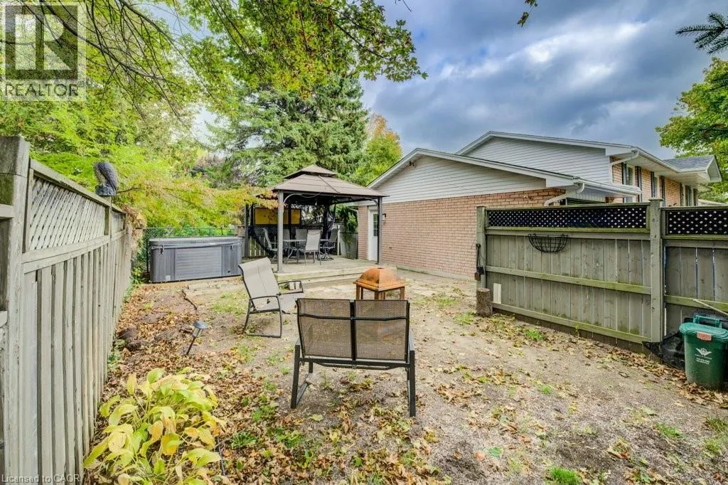 7 FOLKSTONE Crescent