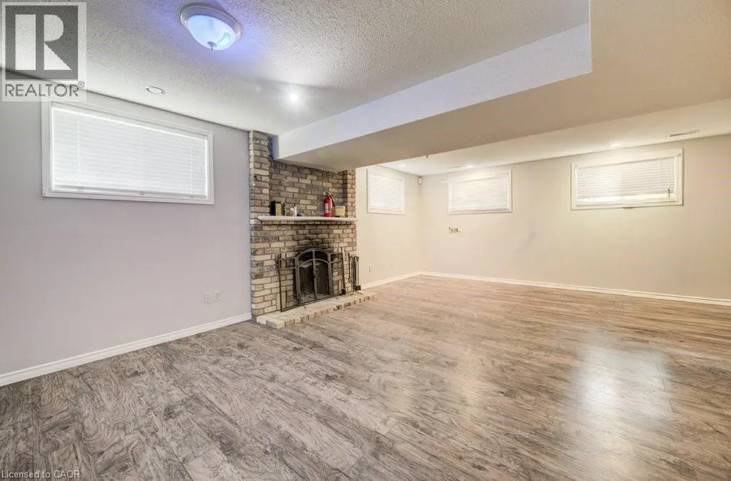 7 FOLKSTONE Crescent
