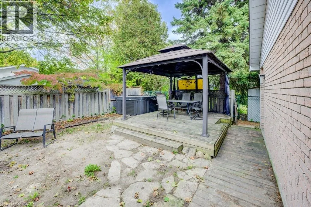 7 FOLKSTONE Crescent