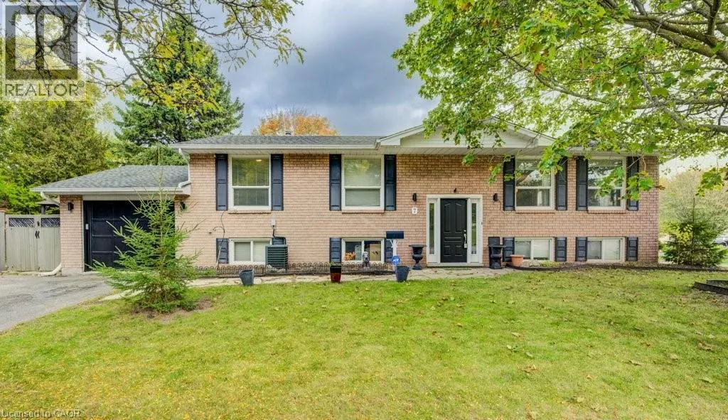 7 FOLKSTONE Crescent