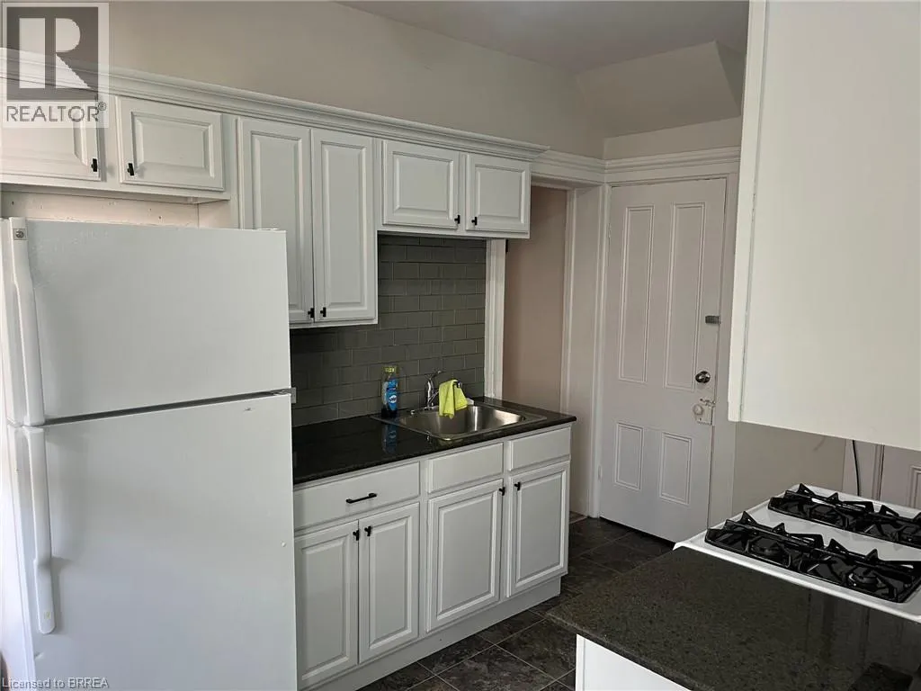 48 SHERIDAN Street Unit# Main, #Main