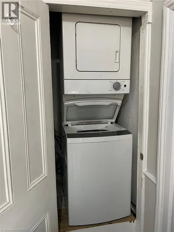 48 SHERIDAN Street Unit# Main, #Main