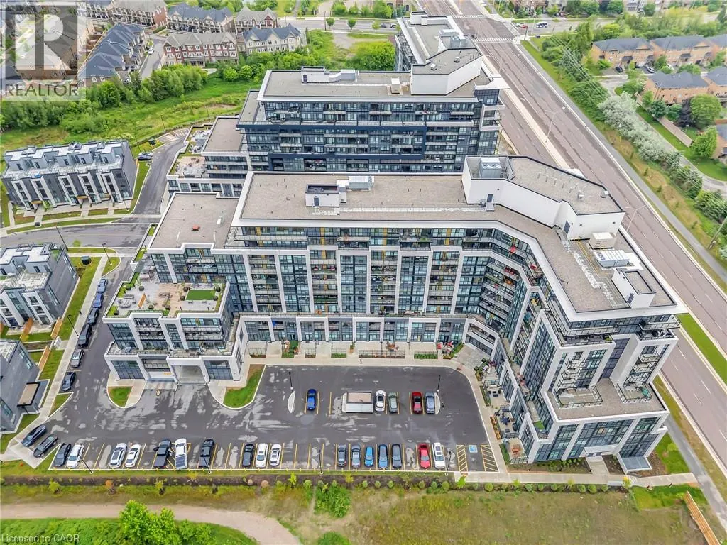 405 DUNDAS Street W Unit# 702, #702