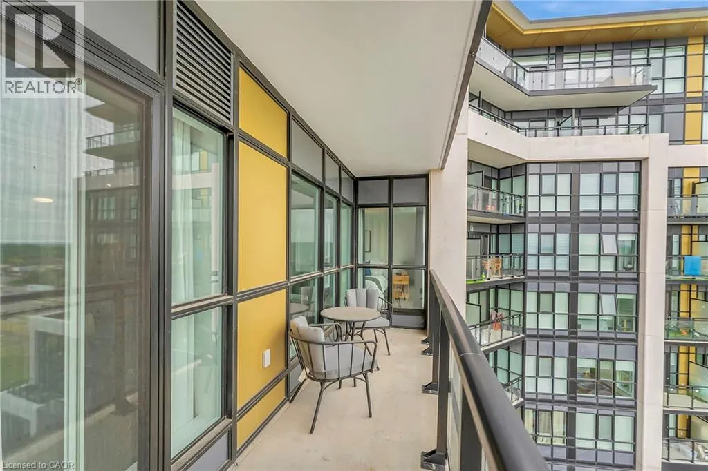 405 DUNDAS Street W Unit# 702, #702