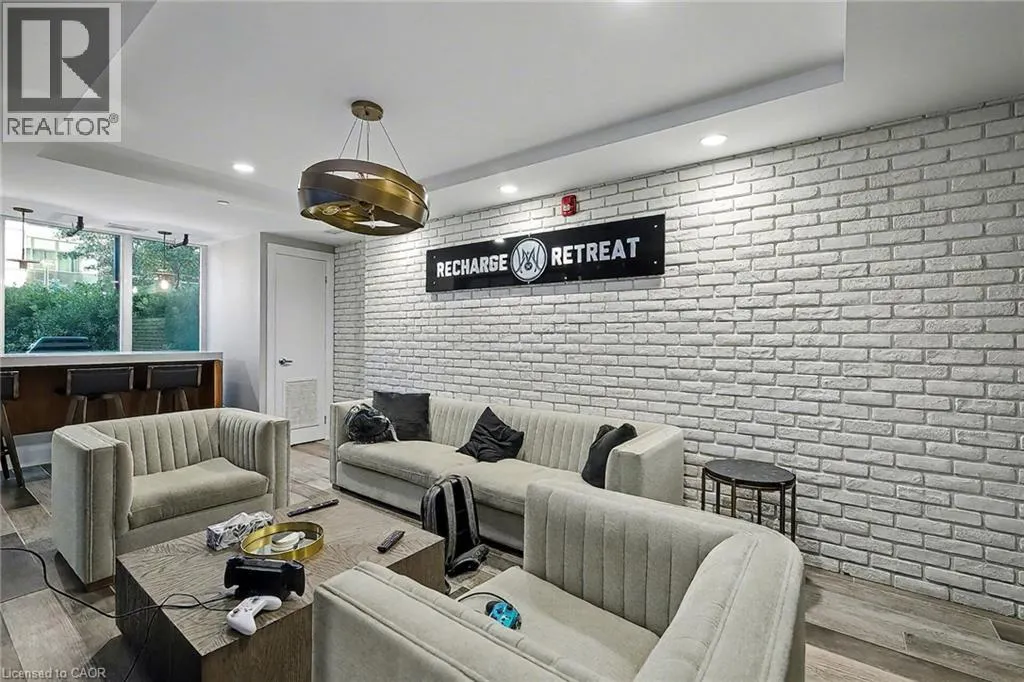 63 ARTHUR Street S Unit# 205, #205