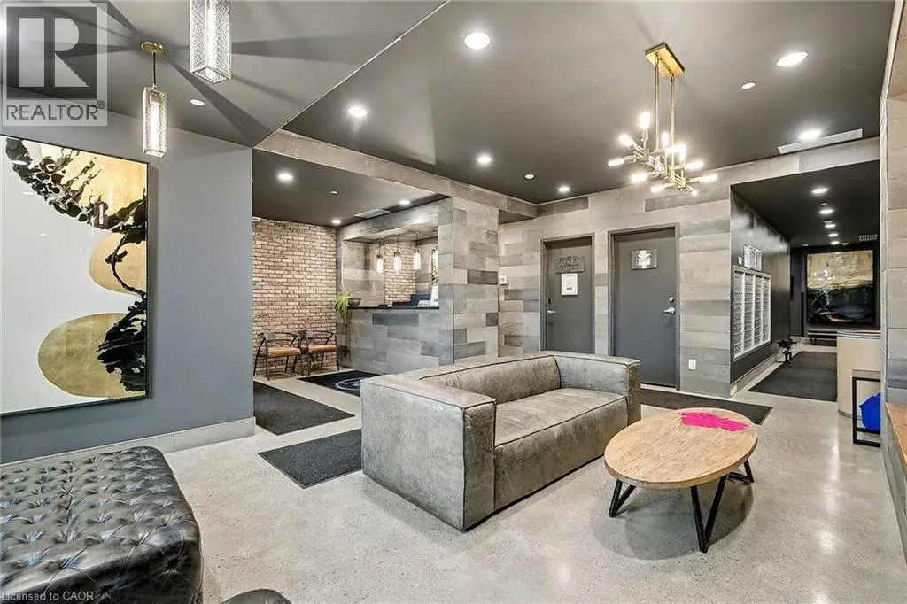 63 ARTHUR Street S Unit# 205, #205