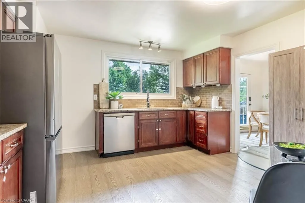 334 FREELTON Road