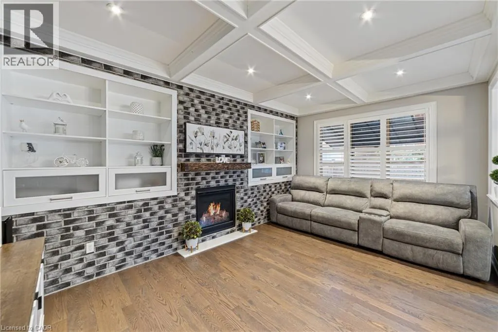 24 MACBEAN Crescent