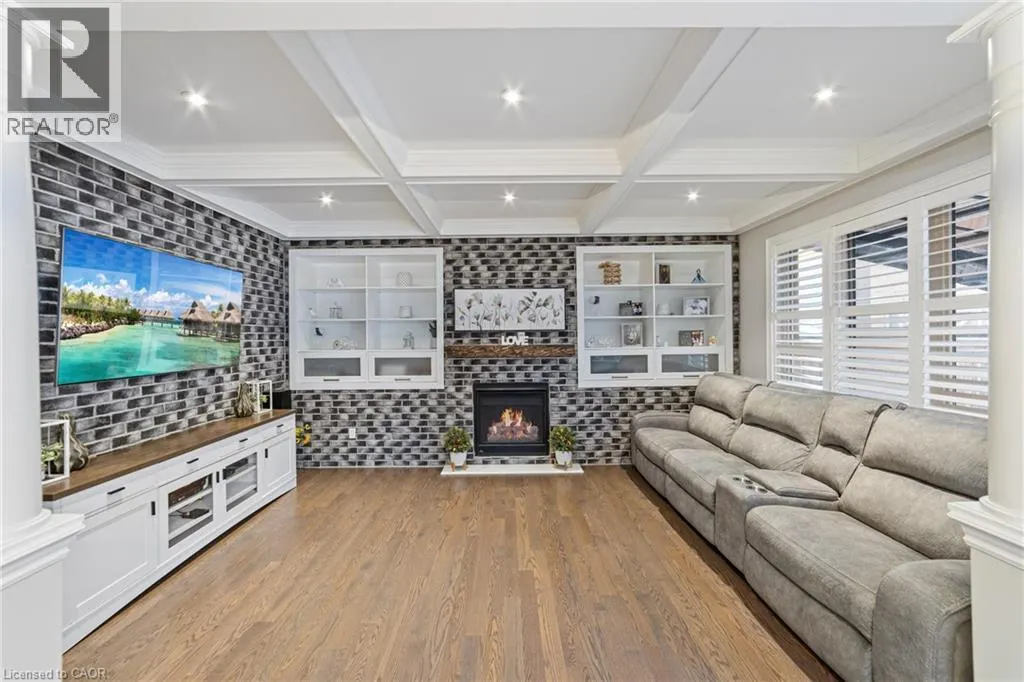 24 MACBEAN Crescent