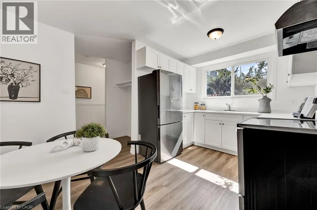 314 BLUEVALE Street N Unit# A, #A