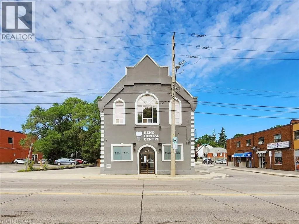 612 UPPER JAMES Street