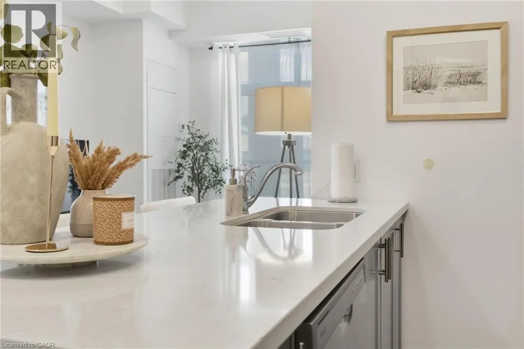 450 DUNDAS Street E Unit# 102, #102