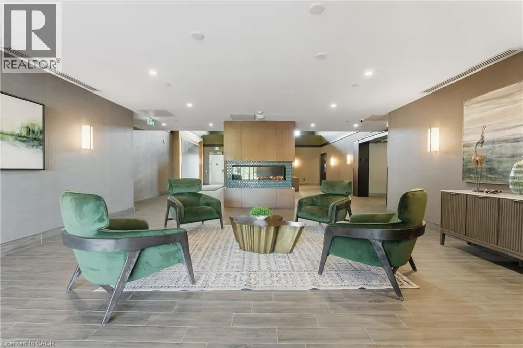 450 DUNDAS Street E Unit# 102, #102