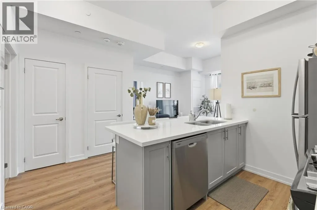 450 DUNDAS Street E Unit# 102, #102
