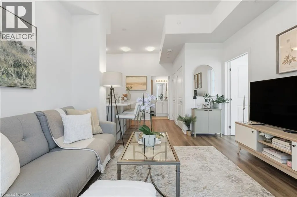 450 DUNDAS Street E Unit# 102, #102