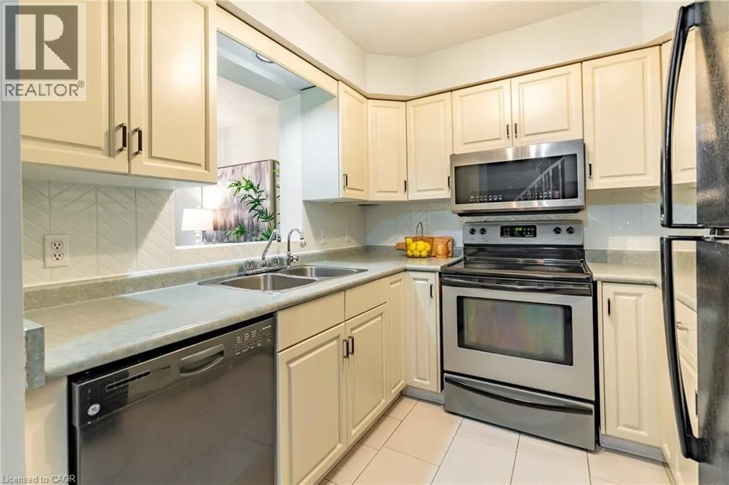 229 BAKER Street Unit# 17, #17