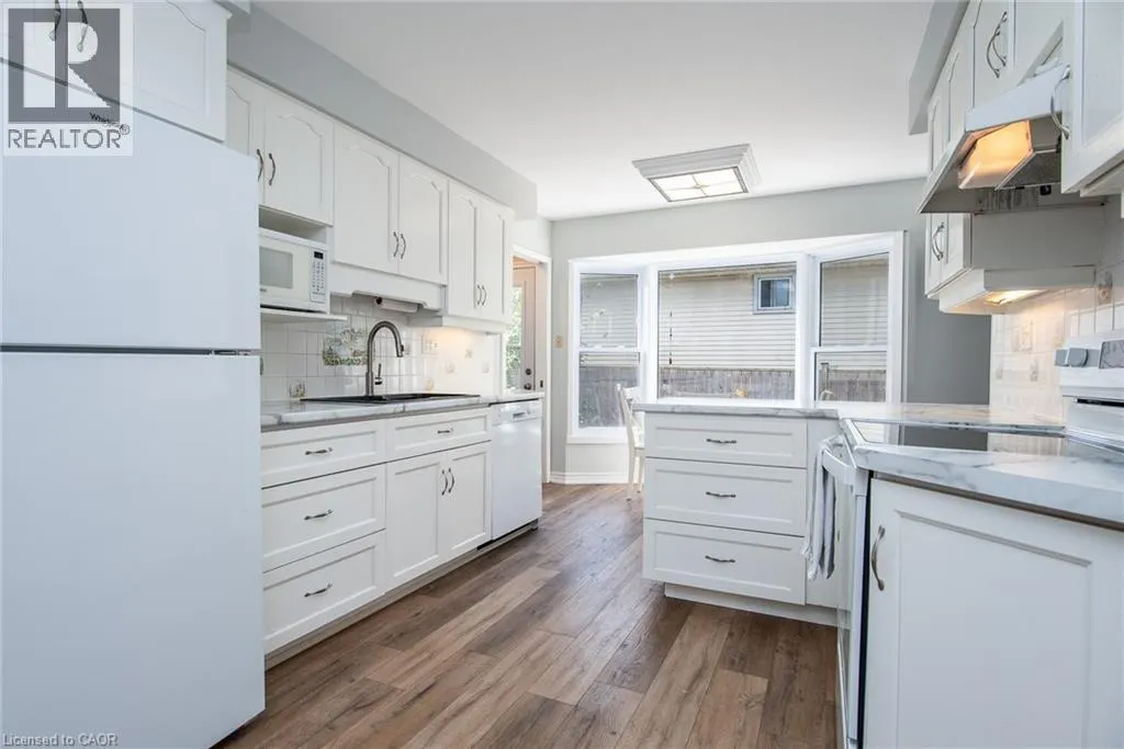 19 KEEWATIN Avenue