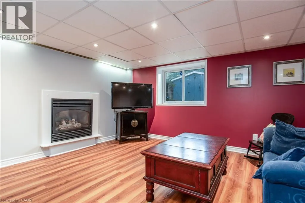 19 KEEWATIN Avenue