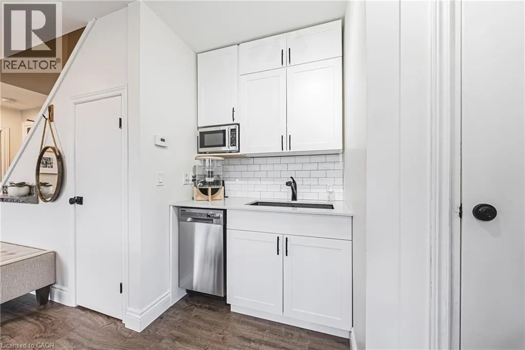 469 CLARIDGE Road Unit# 1, #1