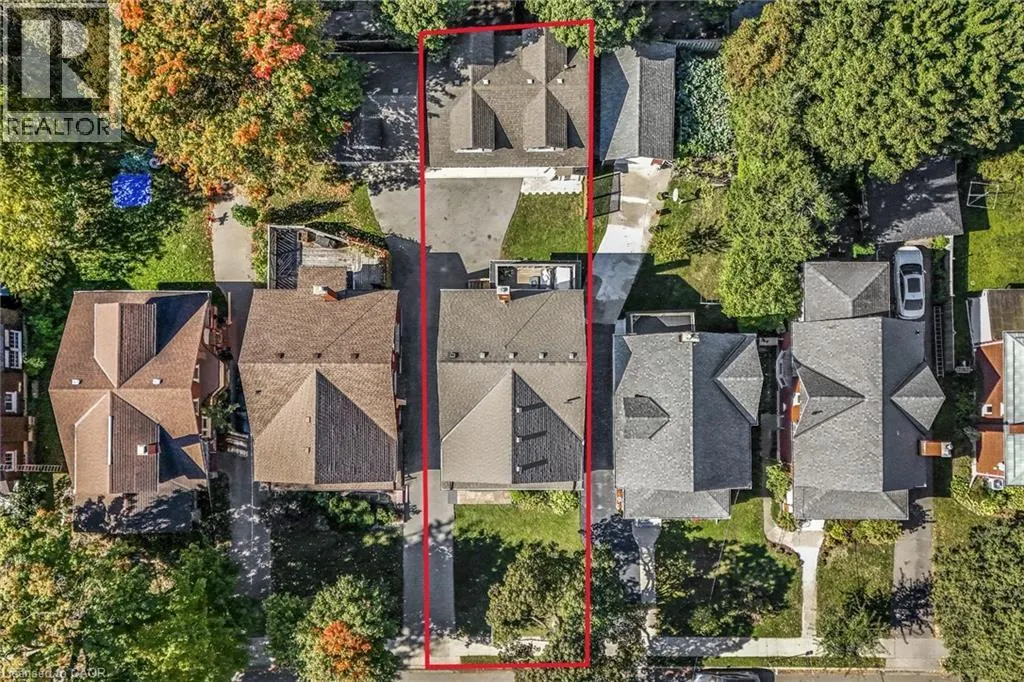 60 HEINS Avenue