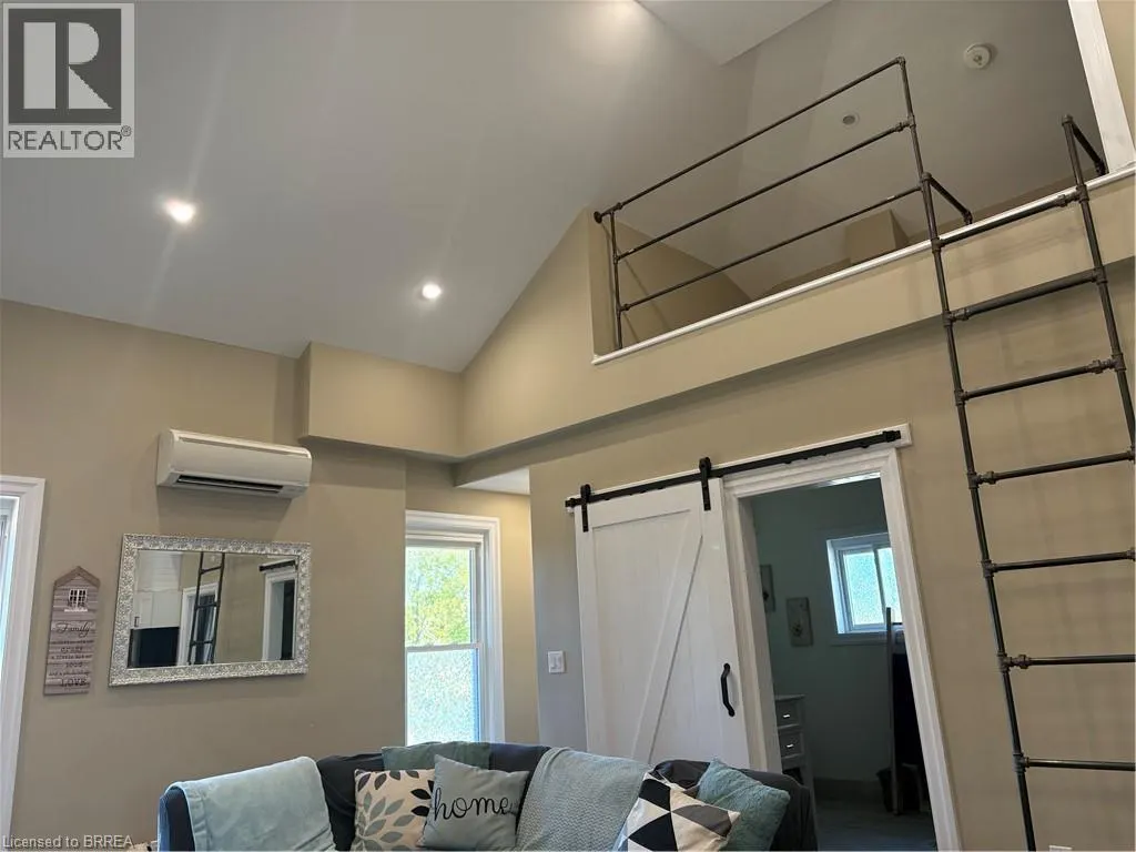 103 GRAND RIVER Avenue Unit# UPPER, #UPPER