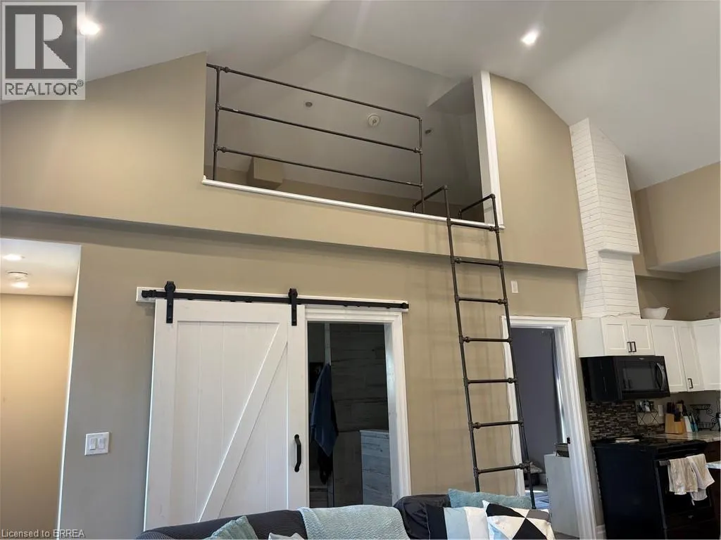 103 GRAND RIVER Avenue Unit# UPPER, #UPPER