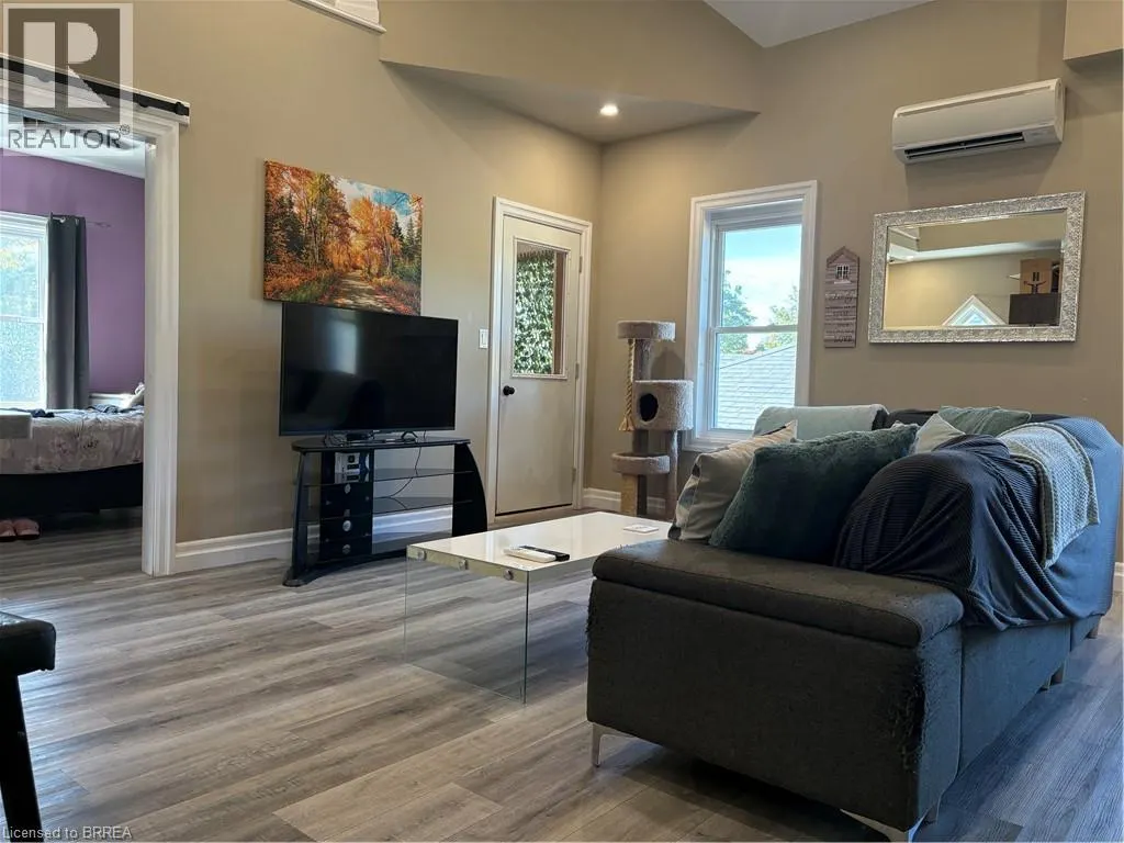 103 GRAND RIVER Avenue Unit# UPPER, #UPPER