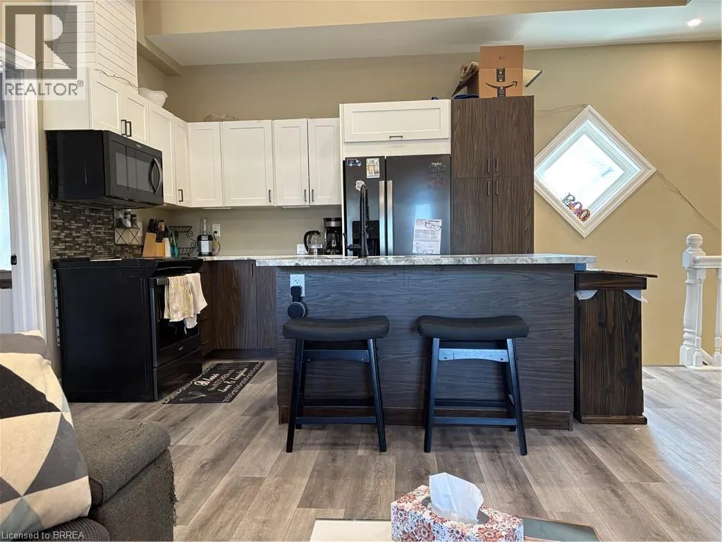 103 GRAND RIVER Avenue Unit# UPPER, #UPPER