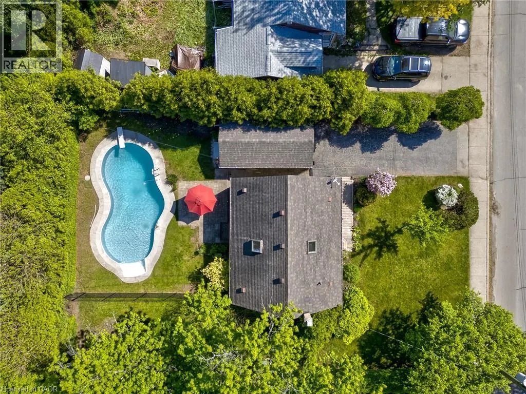2067 MAPLEWOOD Drive