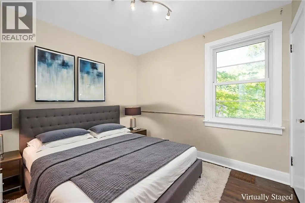 2067 MAPLEWOOD Drive