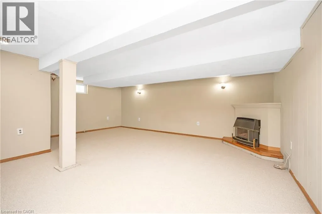 2067 MAPLEWOOD Drive