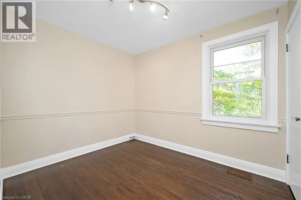 2067 MAPLEWOOD Drive