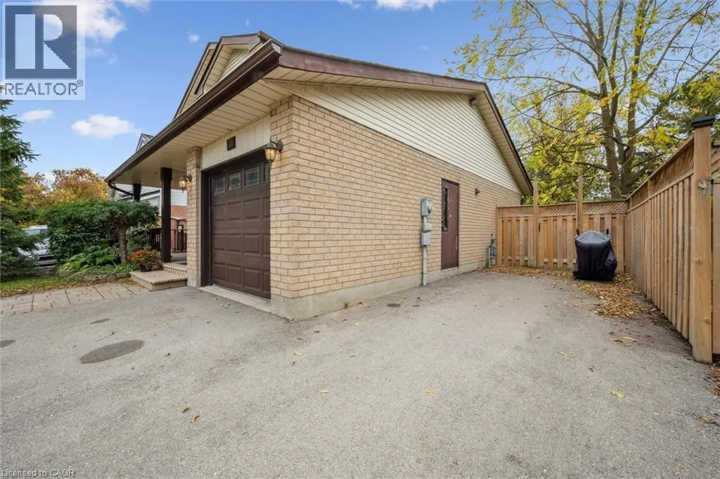 116 ERINBROOK Drive
