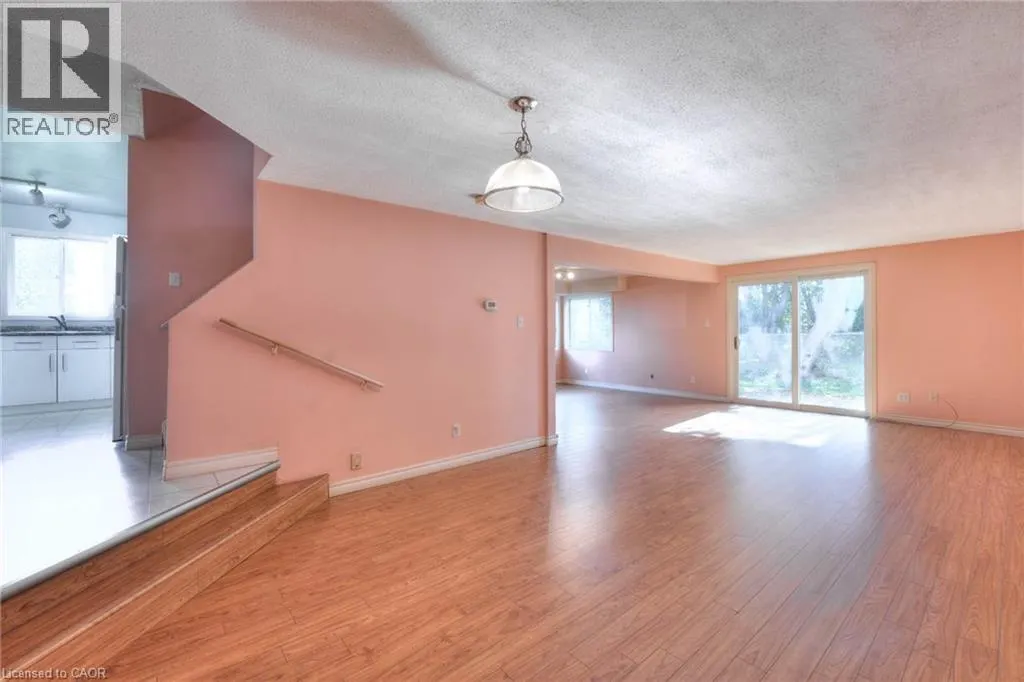 119 KEEWATIN Avenue