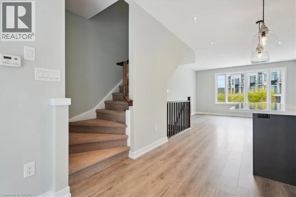 5 ESPLANADE Lane