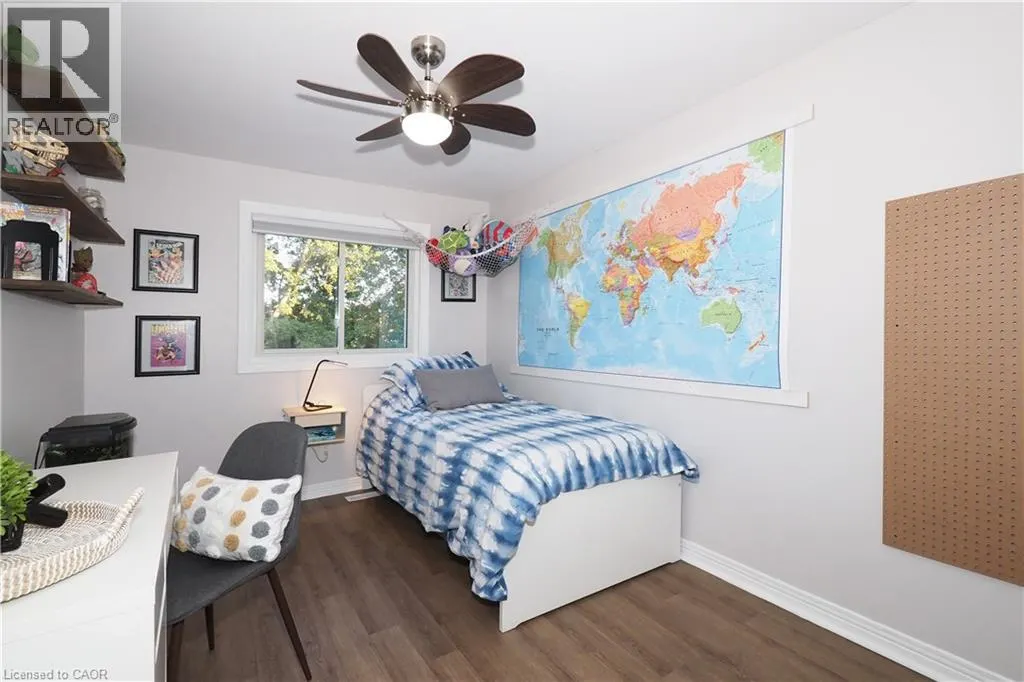 7 CAPRICE Court