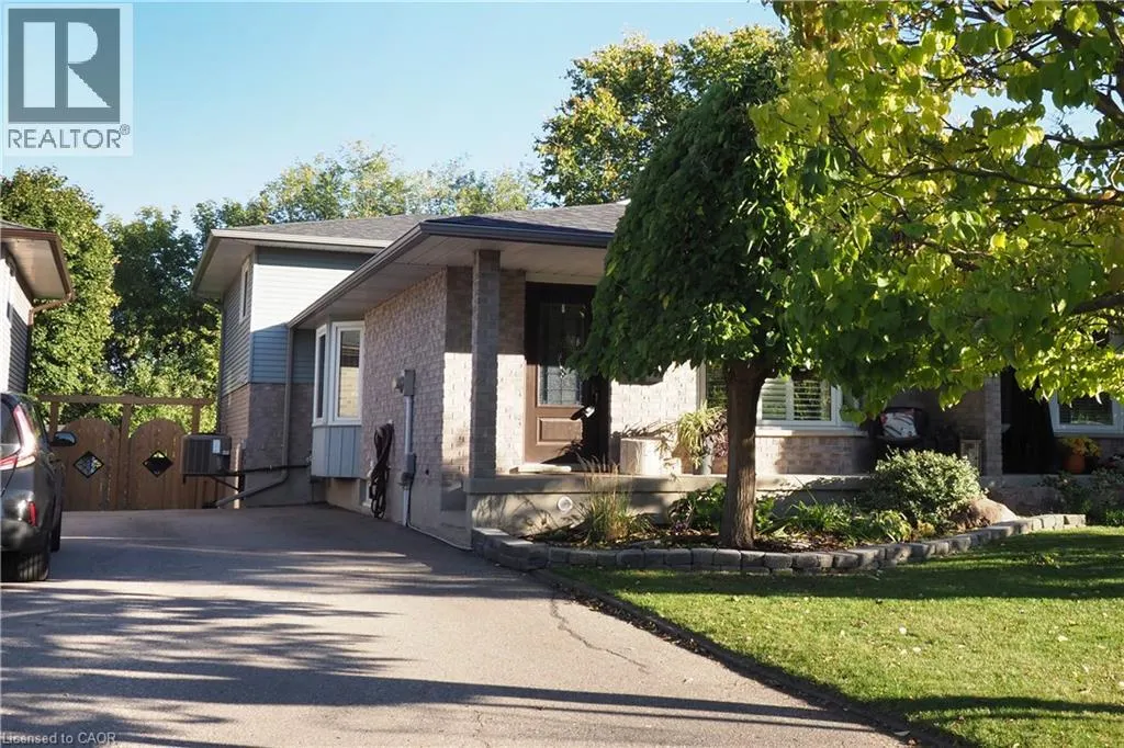 7 CAPRICE Court