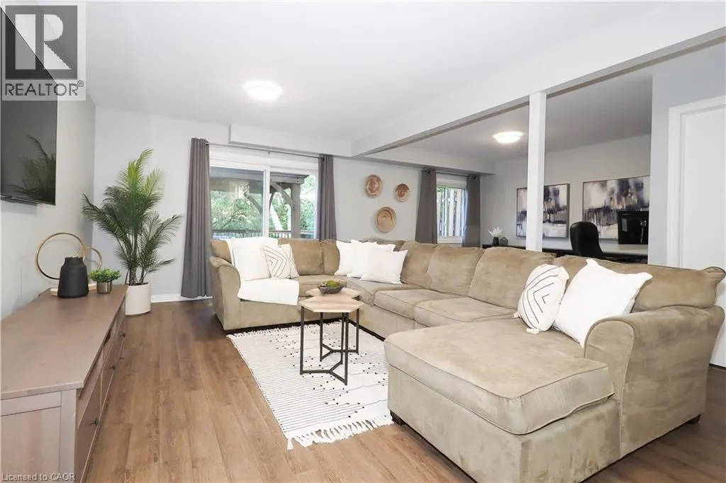 7 CAPRICE Court