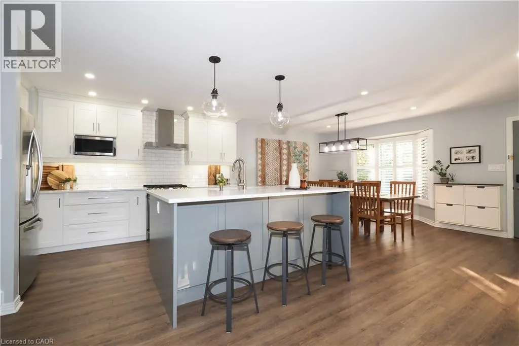 7 CAPRICE Court