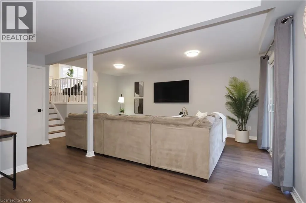 7 CAPRICE Court