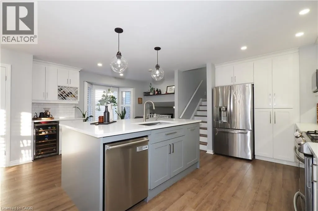 7 CAPRICE Court