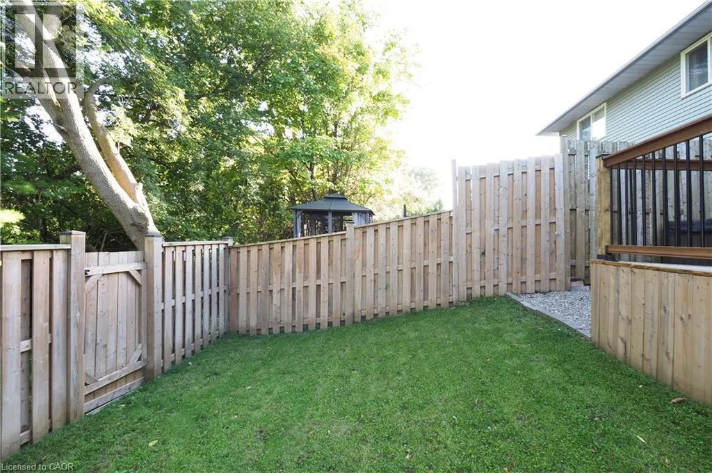7 CAPRICE Court