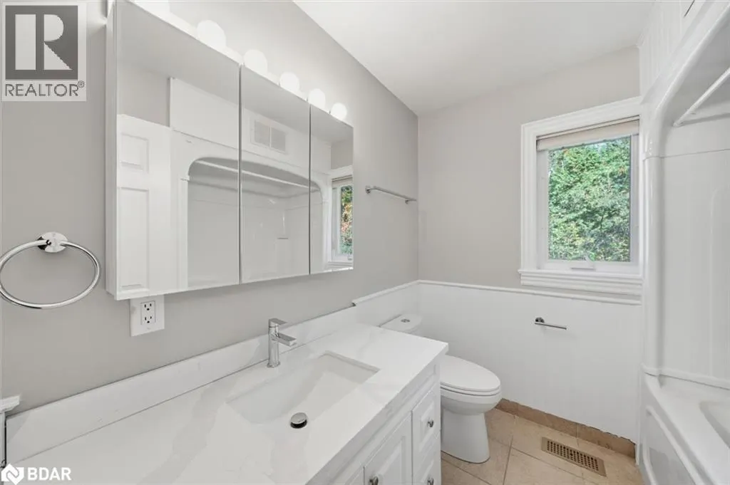 40 ALGONQUIN FOREST Drive