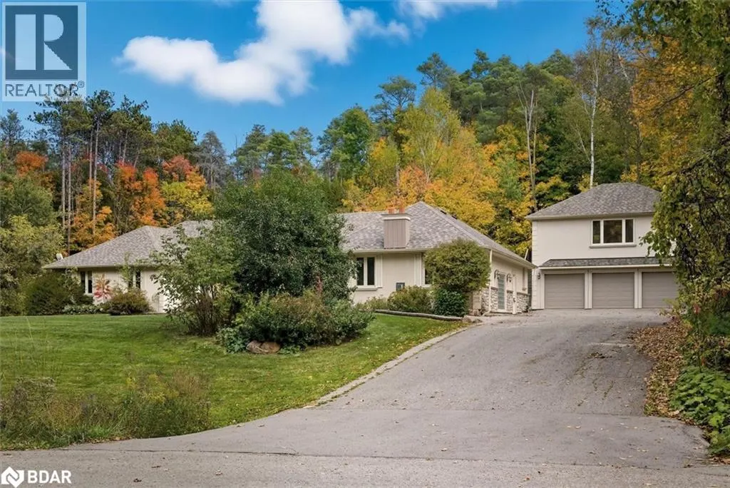 40 ALGONQUIN FOREST Drive