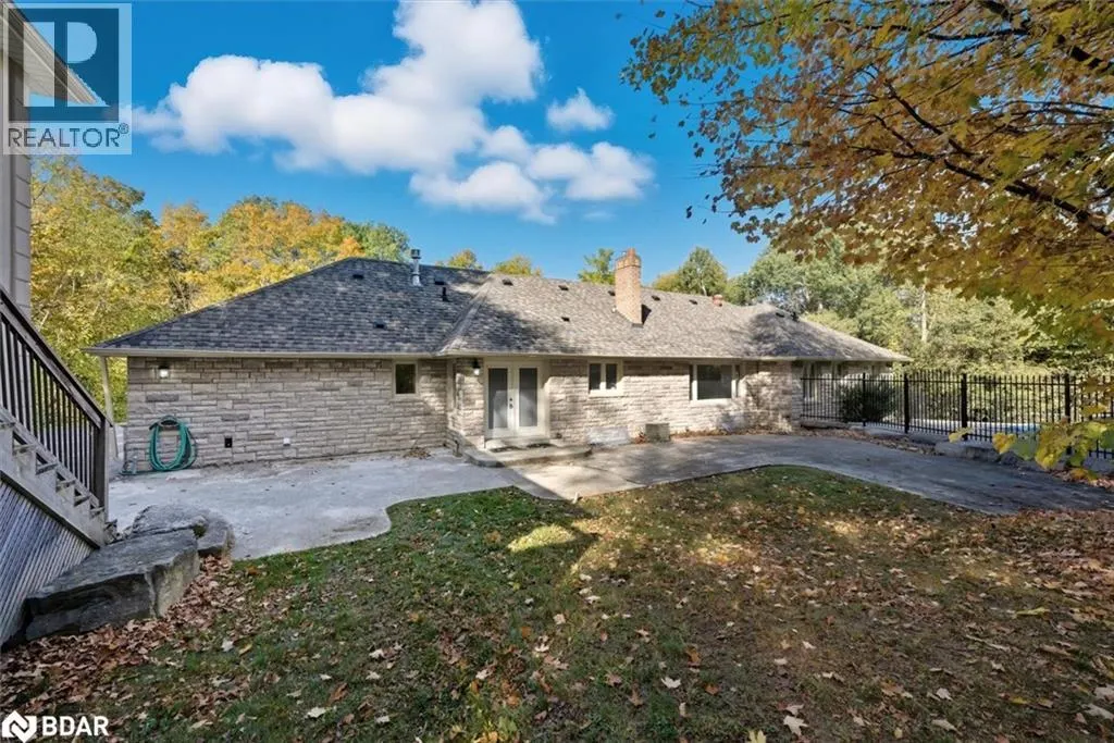 40 ALGONQUIN FOREST Drive