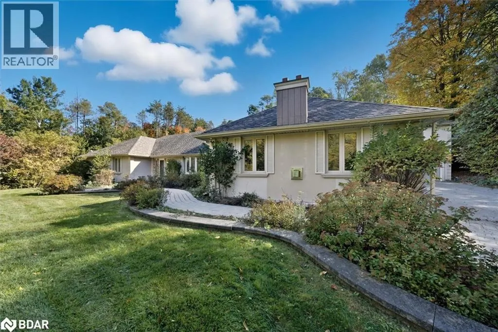 40 ALGONQUIN FOREST Drive