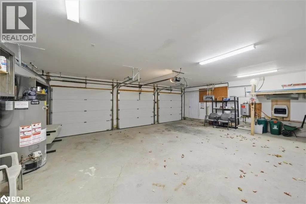 40 ALGONQUIN FOREST Drive