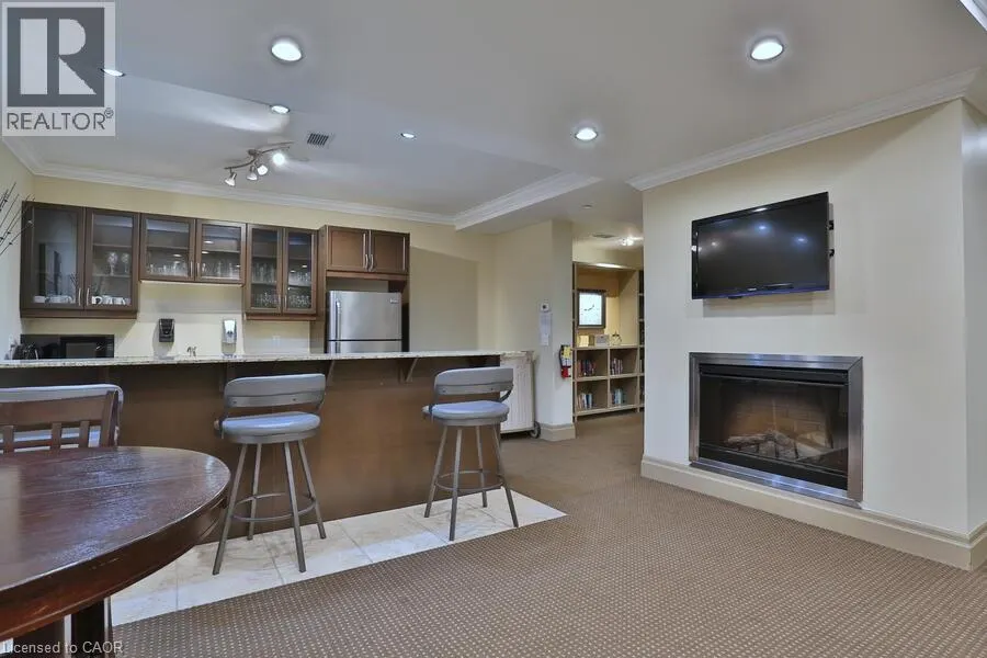 539 BELMONT Avenue W Unit# 608, #608